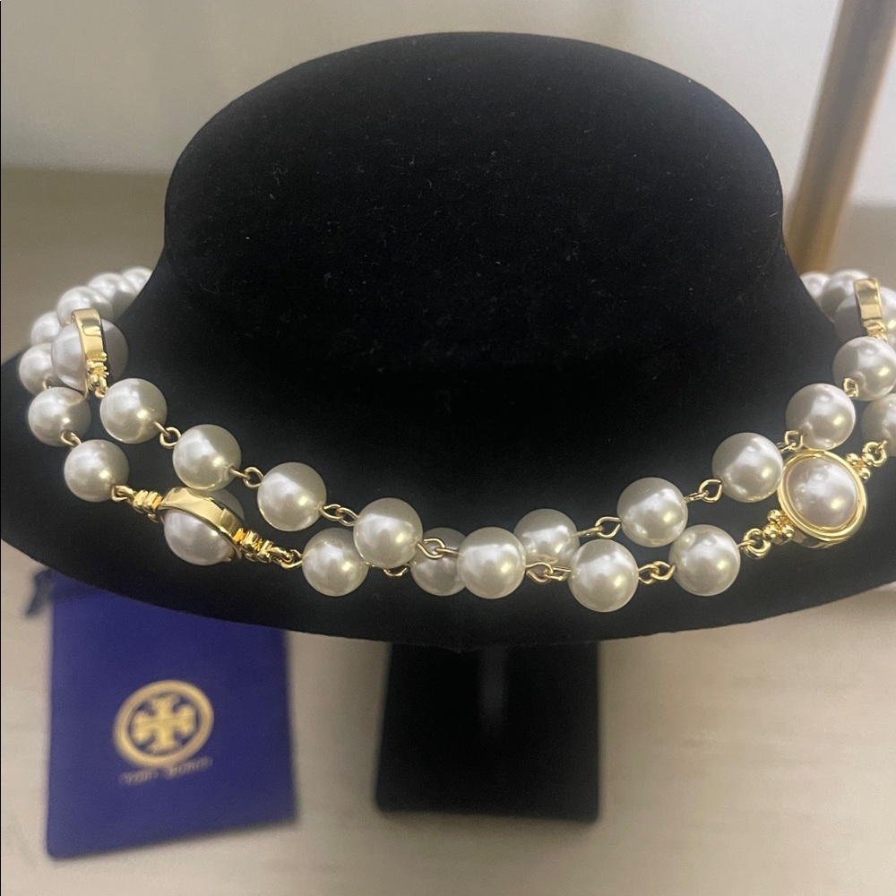 Tory Burch Pearl Necklace with a Gold Tory Burch T Accent - Picture 5 of 9